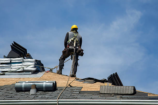 Professional Gutter Installation technician working in Glen Wild, NY
